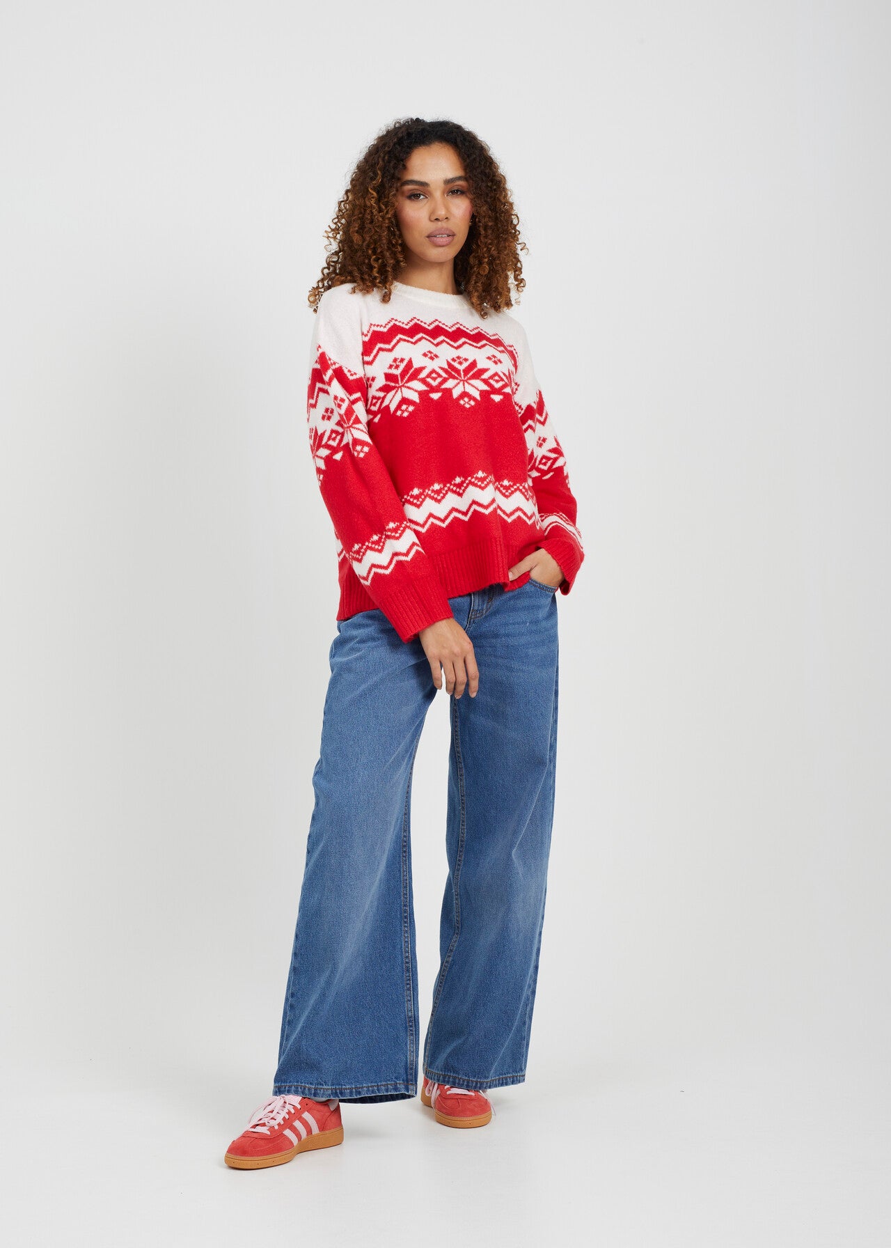 WOMENS WHOLESALE RED AND WHTE SNOWFLAKE CHRISTMAS JUMPER