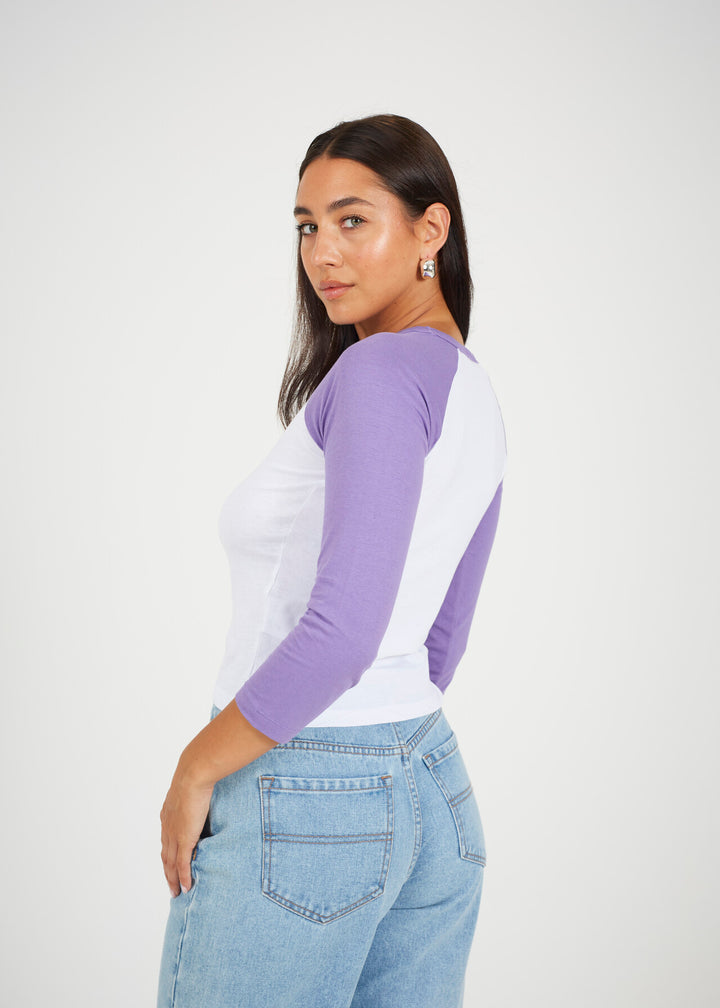 CONTRAST COLOUR RAGLAN SLEEVE T-SHIRT