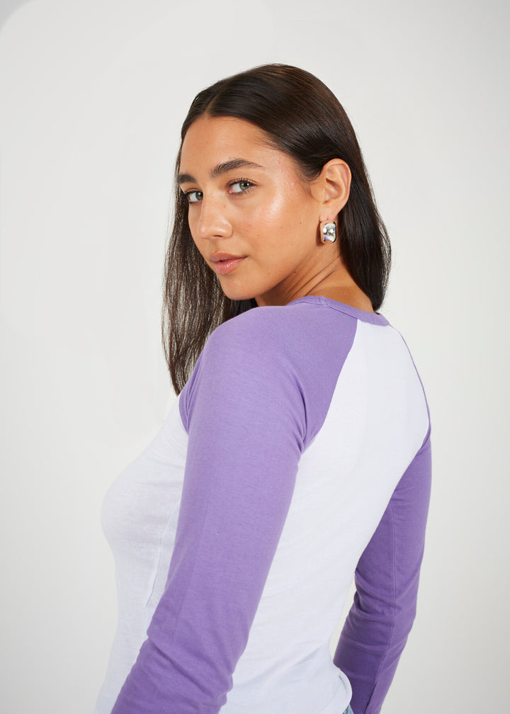 CONTRAST COLOUR RAGLAN SLEEVE T-SHIRT