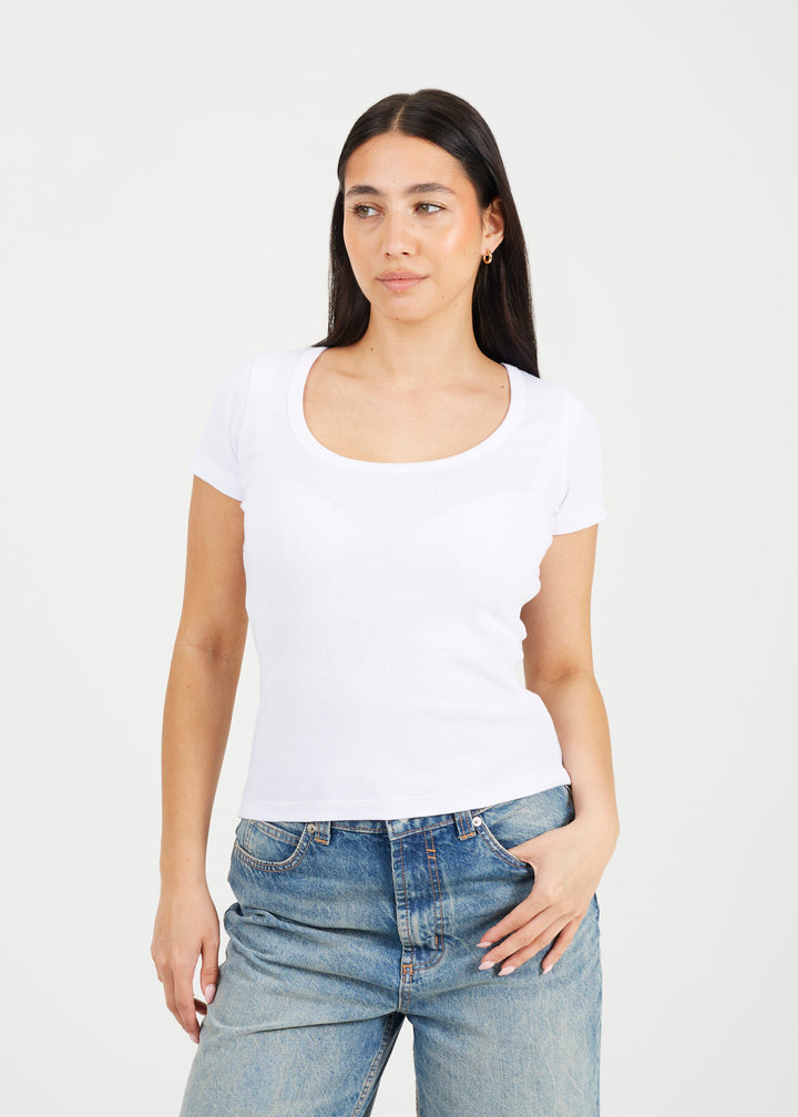 SHORT SLEEVE SCOOP NECK, WHITE