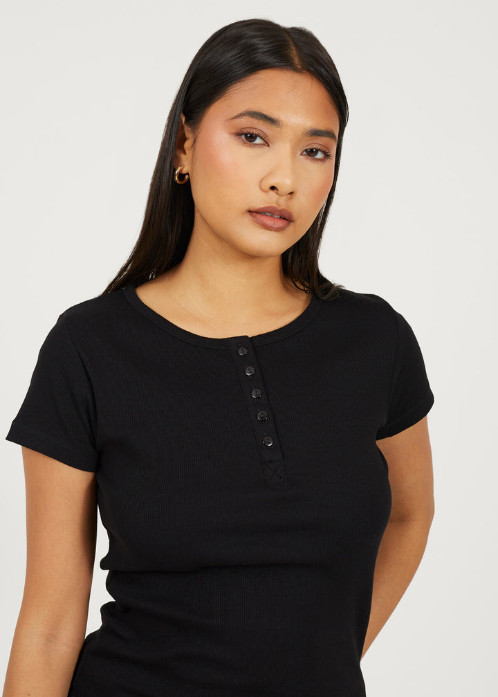 QUARTER BUTTON SHORT SLEEVE T-SHIRT