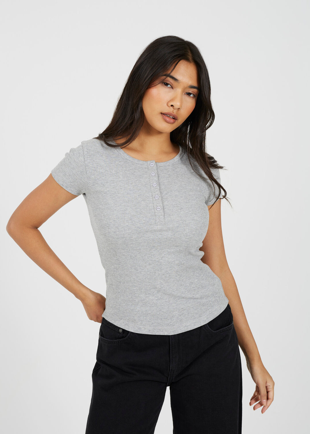 QUARTER BUTTON SHORT SLEEVE T-SHIRT
