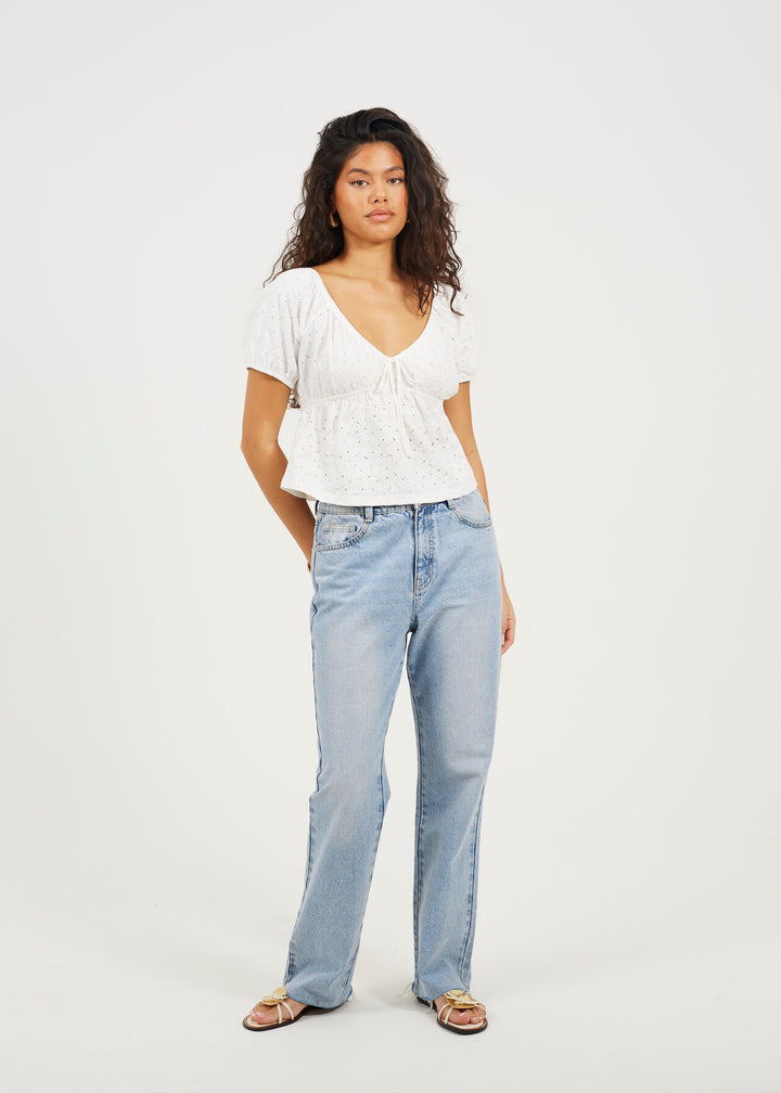 V-NECK SHORT SLEEVED TEXTURED T-SHIRT