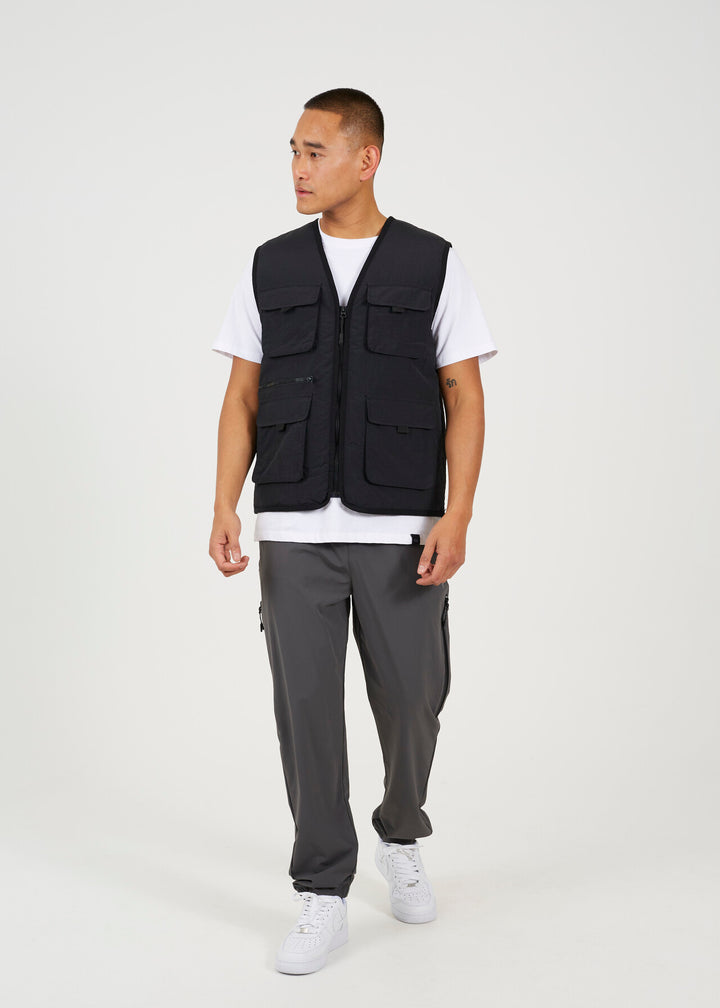 BLACK UTILITY STYLE ZIP THROUGH PADDED VEST