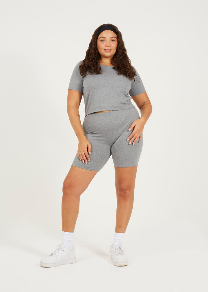 PLUS SIZE MONOCHROME CROPPED CREW NECK T-SHIRT