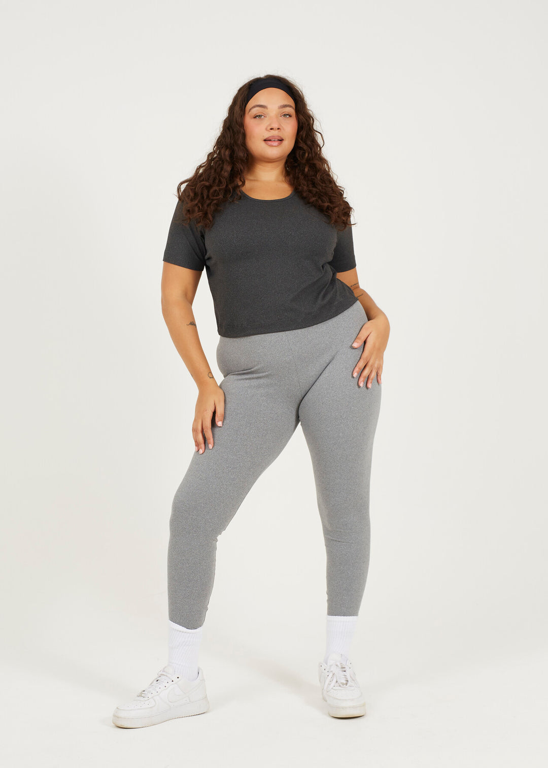 PLUS SIZE MONOCHROME CROPPED CREW NECK T-SHIRT