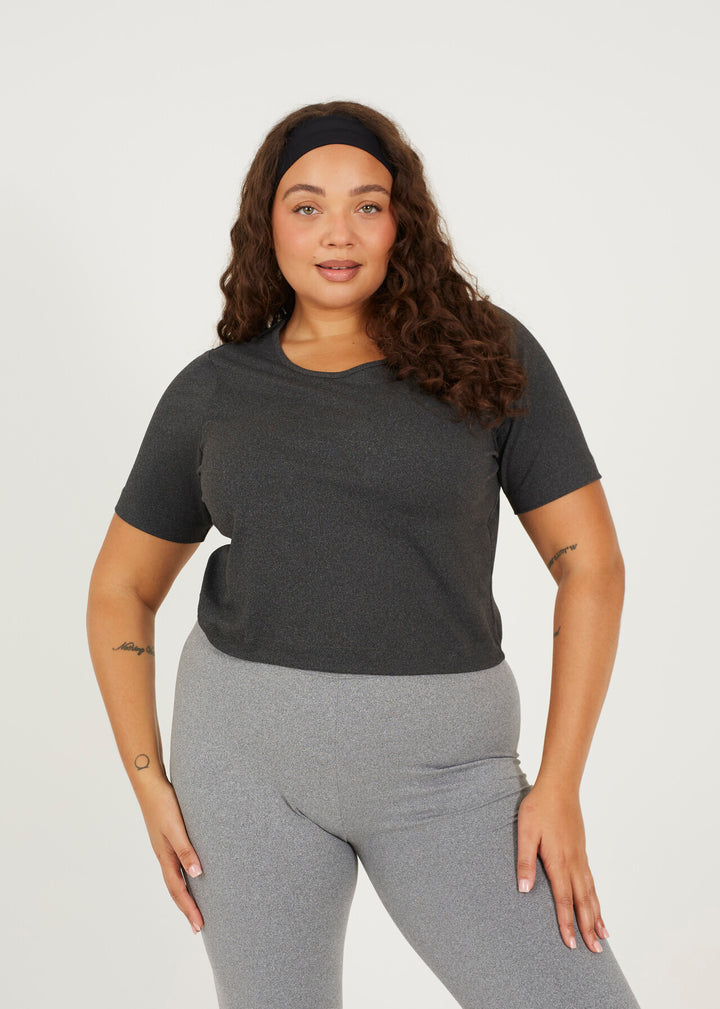 PLUS SIZE MONOCHROME CROPPED CREW NECK T-SHIRT