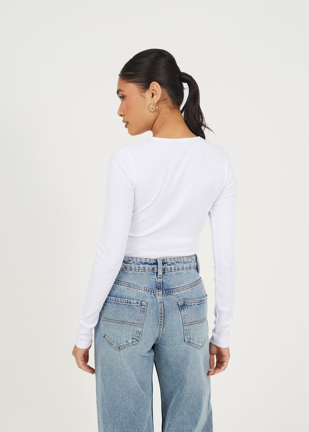 LONG SLEEVE SCOOP NECK QUARTER POPPER RIBBED BODYSUIT