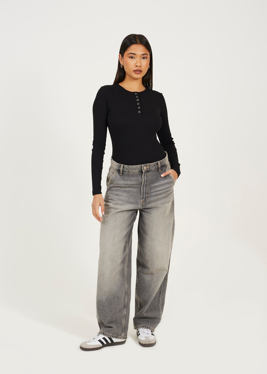 LONG SLEEVE SCOOP NECK QUARTER POPPER RIBBED BODYSUIT