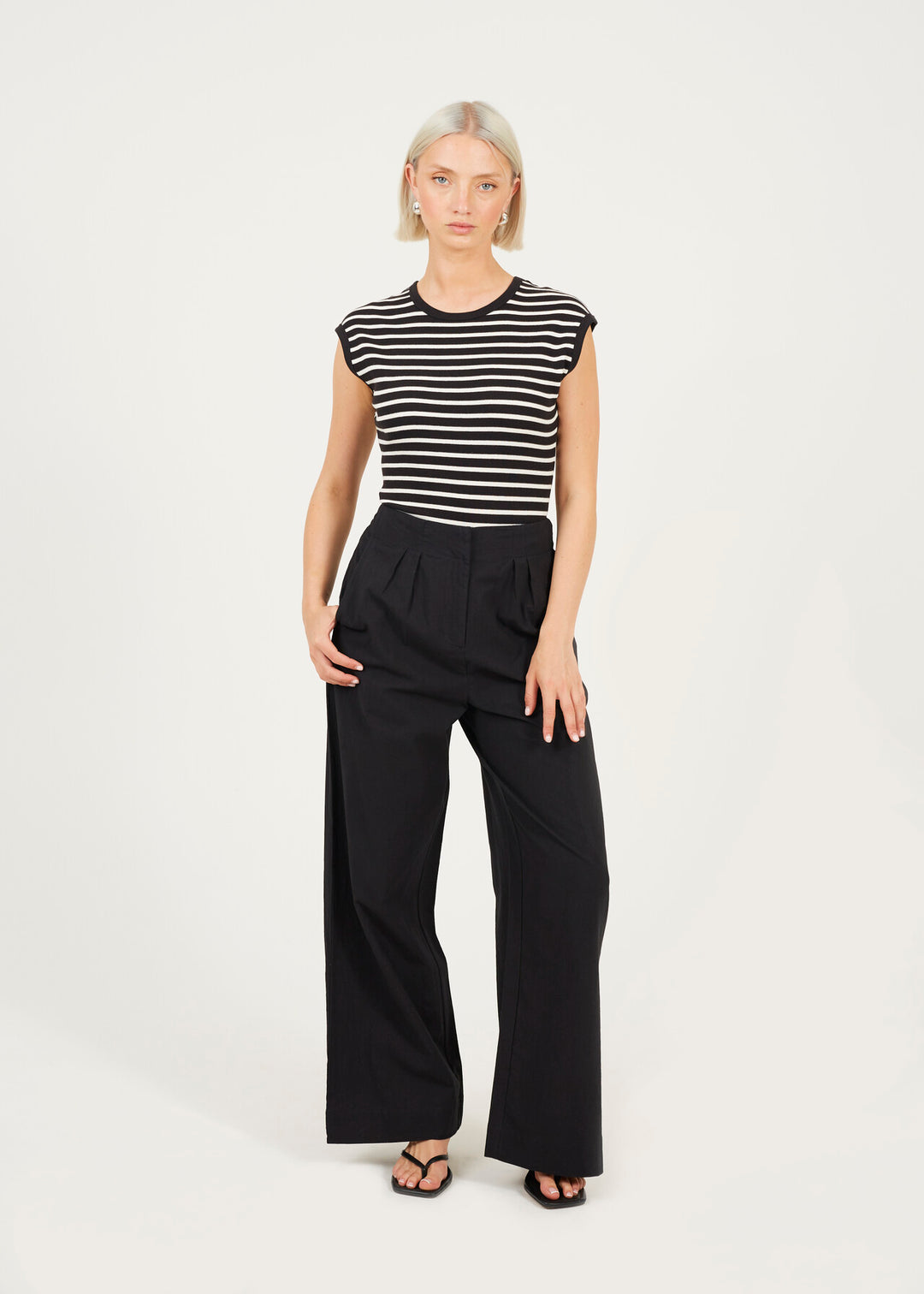 SHORT SLEEVE CREW NECK STRIPE BODYSUIT