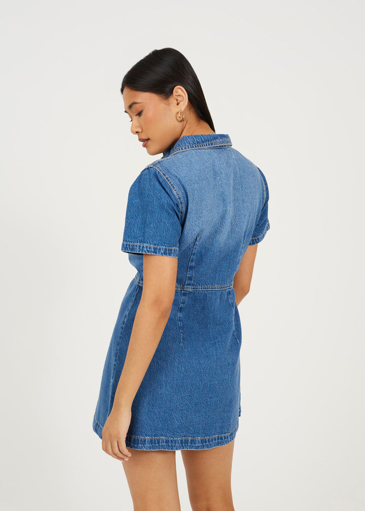 BUTTON DOWN COLLARED  SHORT SLEEVE DENIM DRESS, MID BLUE