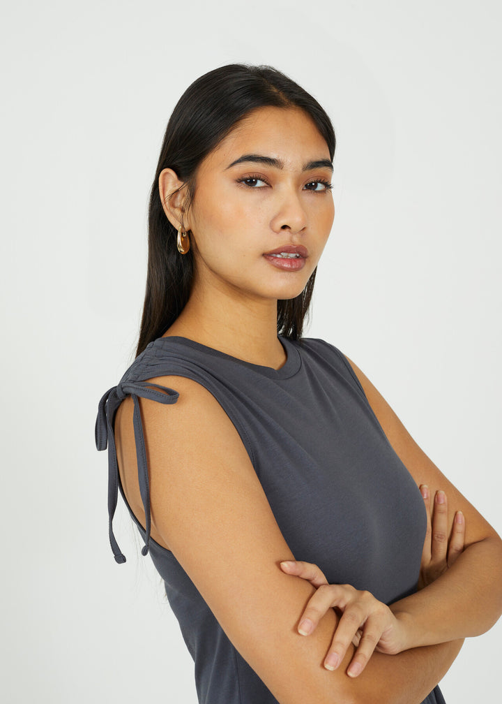 CREW NECK MAXI DRESS  WITH RUCHED SHOULDER DETAIL, ASH