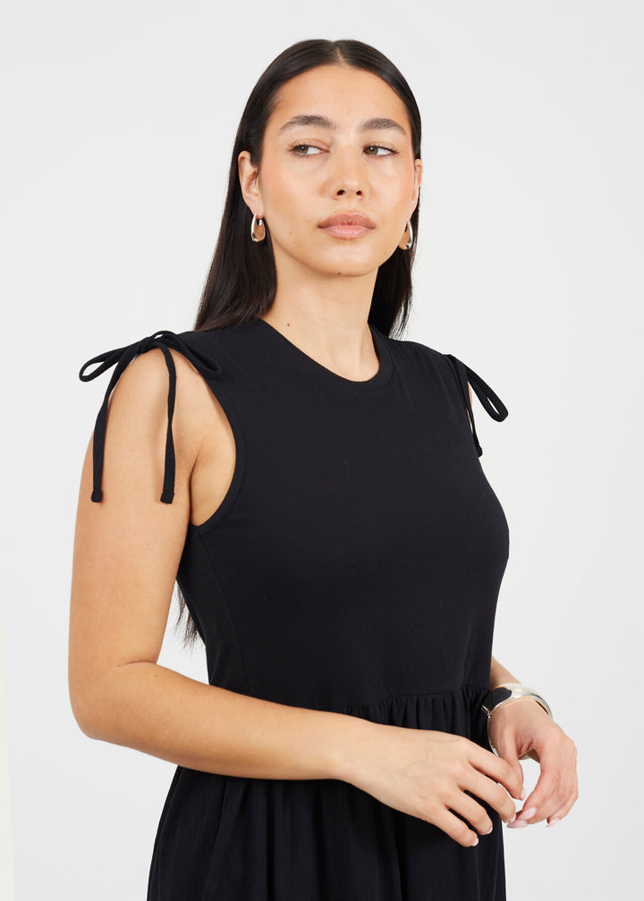 CREW NECK MAXI DRESS  WITH RUCHED SHOULDER DETAIL, BLACK