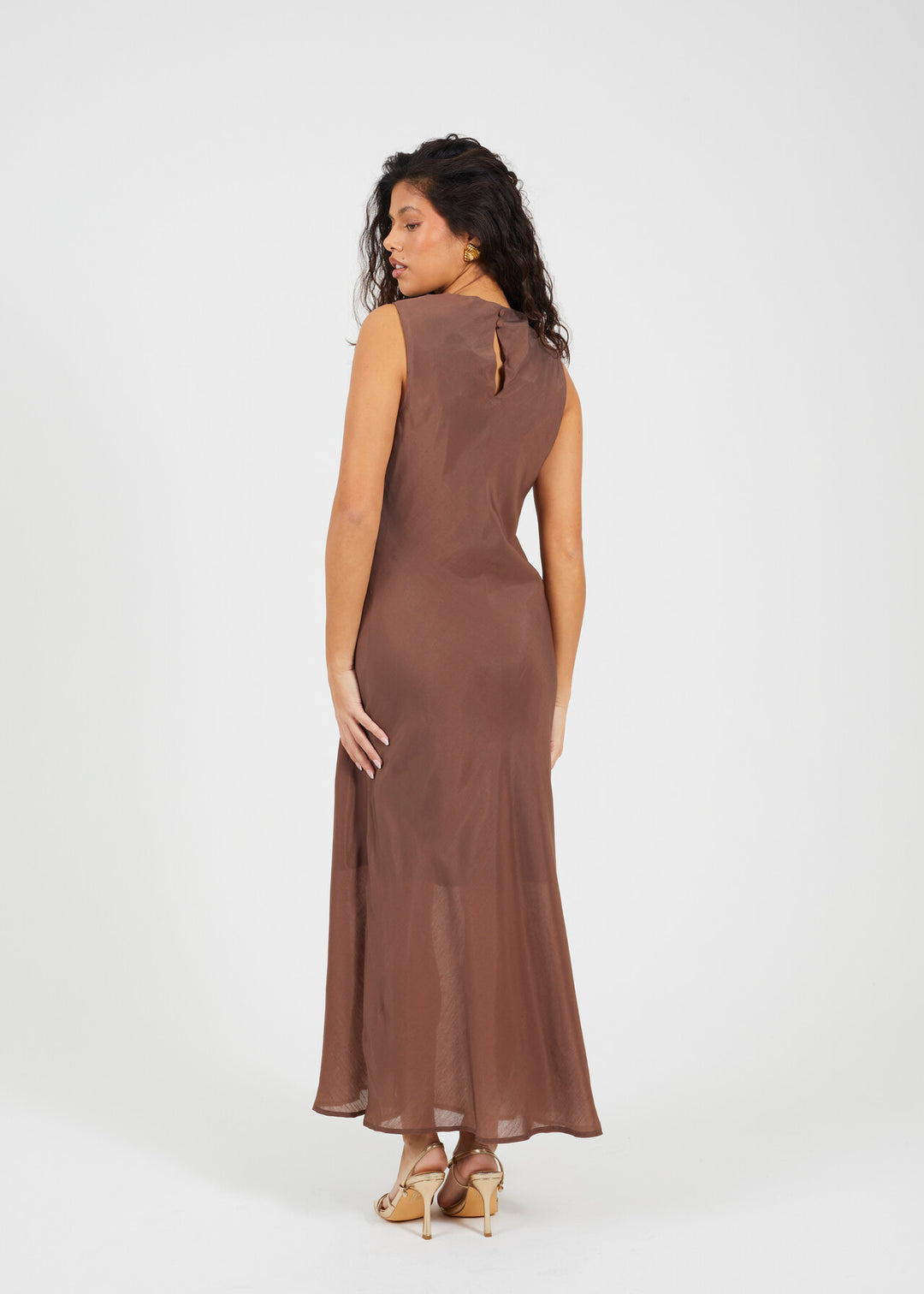 MIDI SLEEVELESS MESH OVERLAY ASYMMETRIC DRESS, BROWN