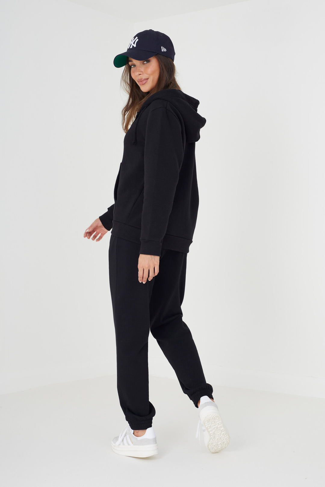BLACK CUFFED DRAWSTRING JOGGING BOTTOMS