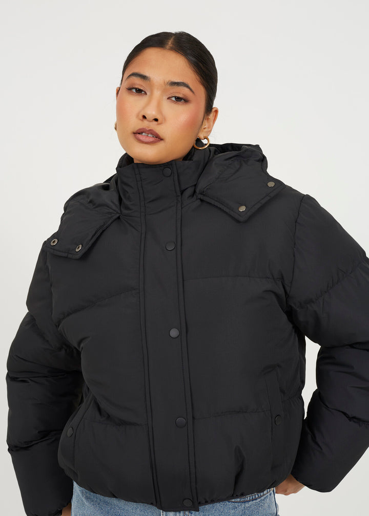 OVERSIZED SHORT HOODED PUFFER JACKET