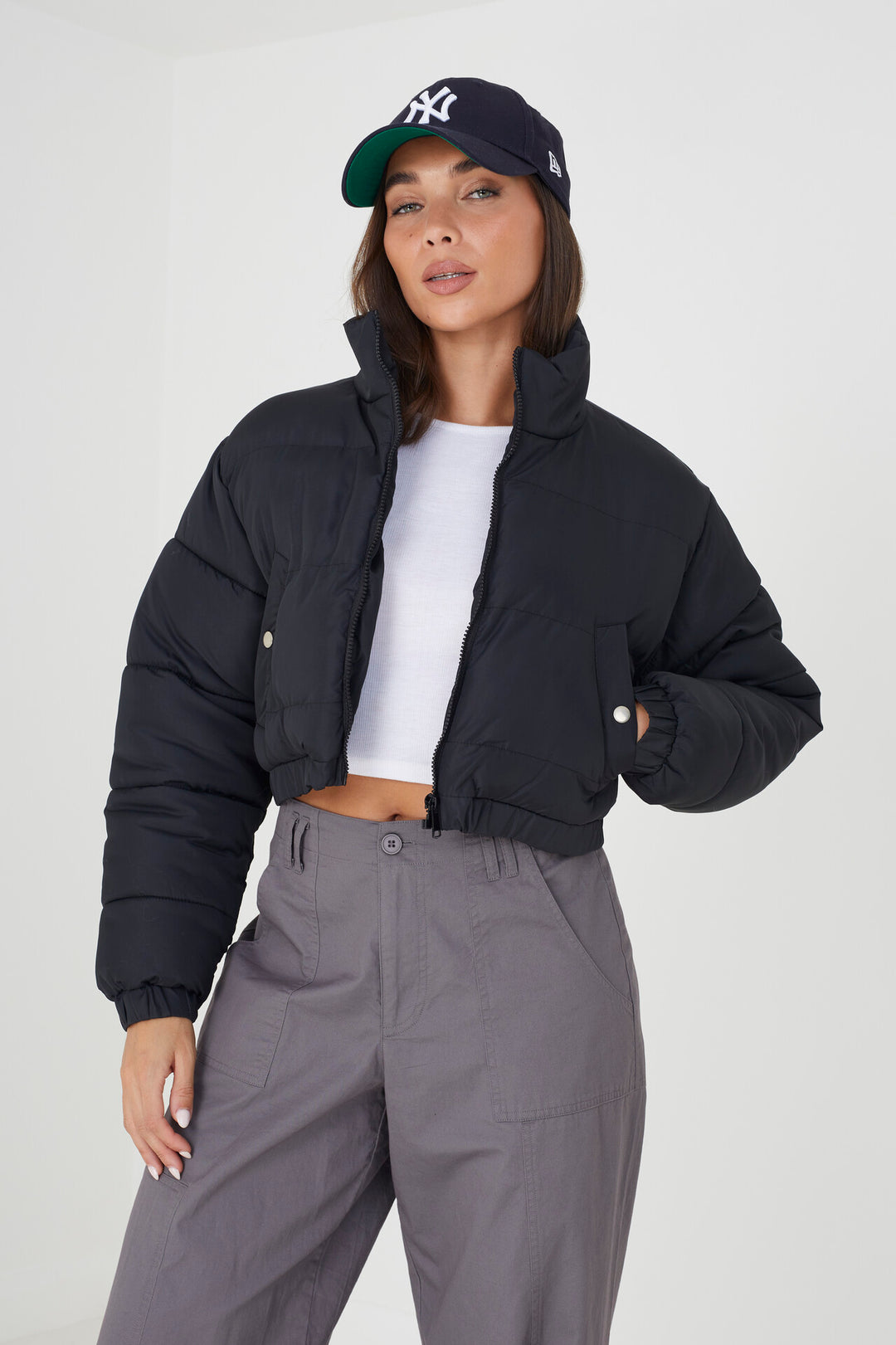 BLACK LARGE COLLAR CROPPED PUFFER JACKET