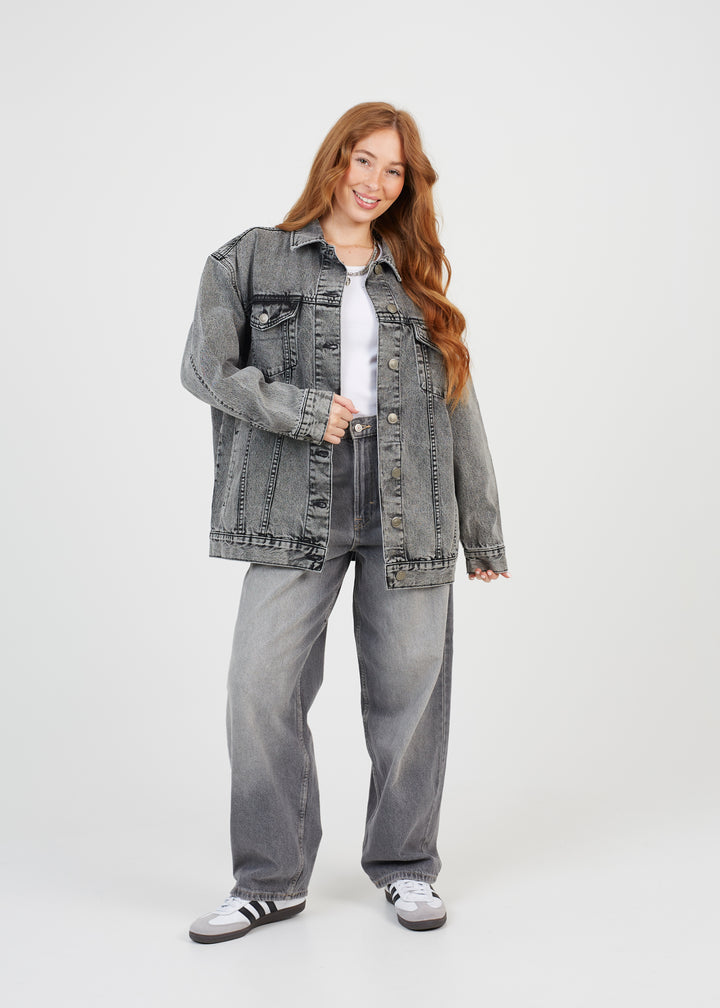OVERSIZED, BOYFRIEND FIT DENIM JACKET CHARCOAL