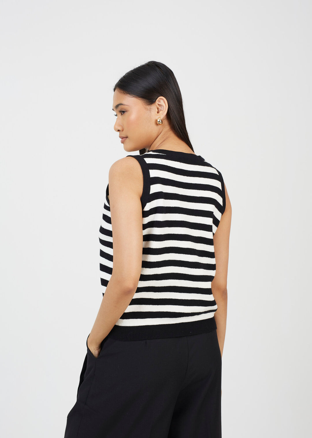 BUTTON DOWN SLEEVELESS KNITTED WAISTCOAT, BLACK/WHITE STRIPE
