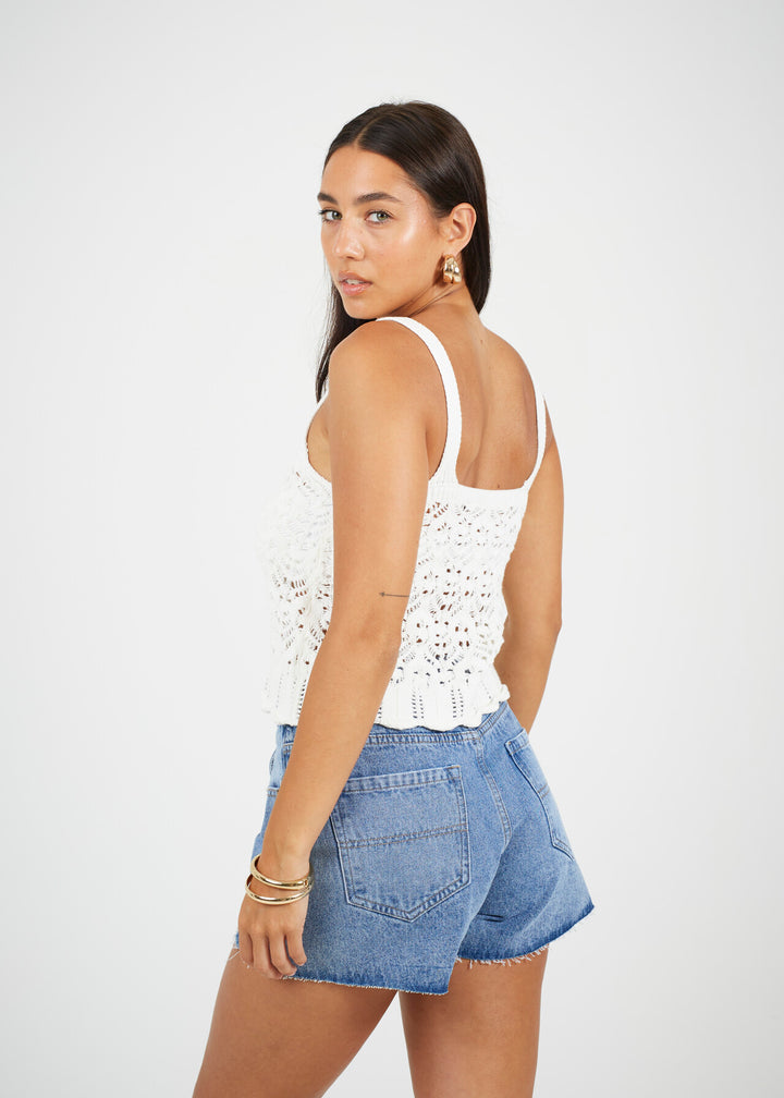 POINTELLE SCALLOPED EDGE KNITTED VEST, WHITE