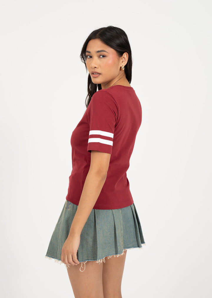 VARSITY PRINTED T-SHIRT, BURGANDY/WHITE