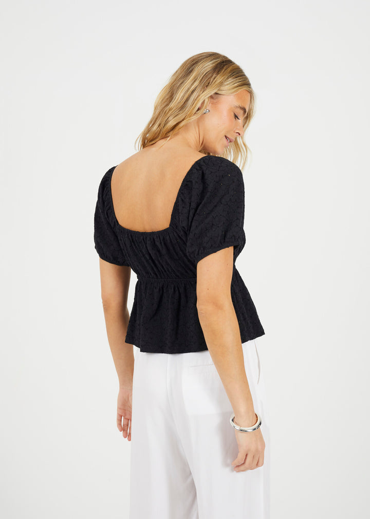 V-NECK SHORT SLEEVED TEXTURED T-SHIRT