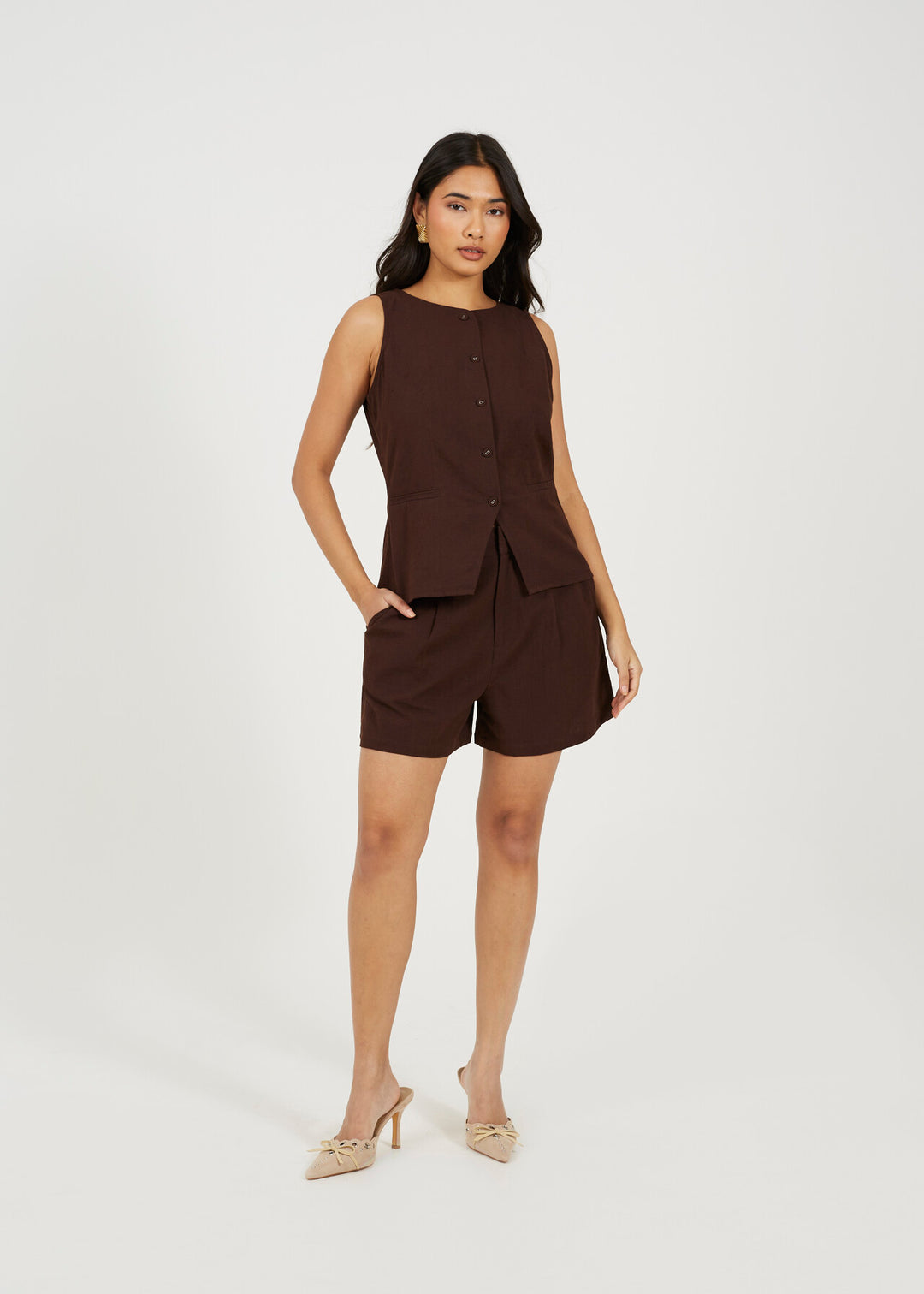 TAILORED BUTTON DOWN WAISTCOAT, CHOCOLATE
