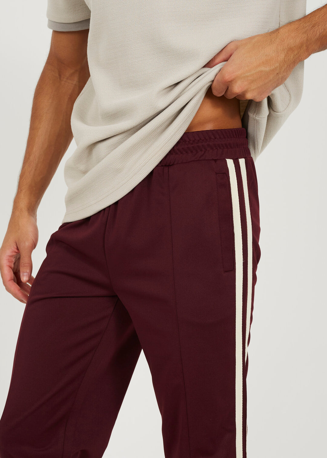 CONTRAST SIDE STRIPE WIDE LEG JOGGERS, BURGUNDY