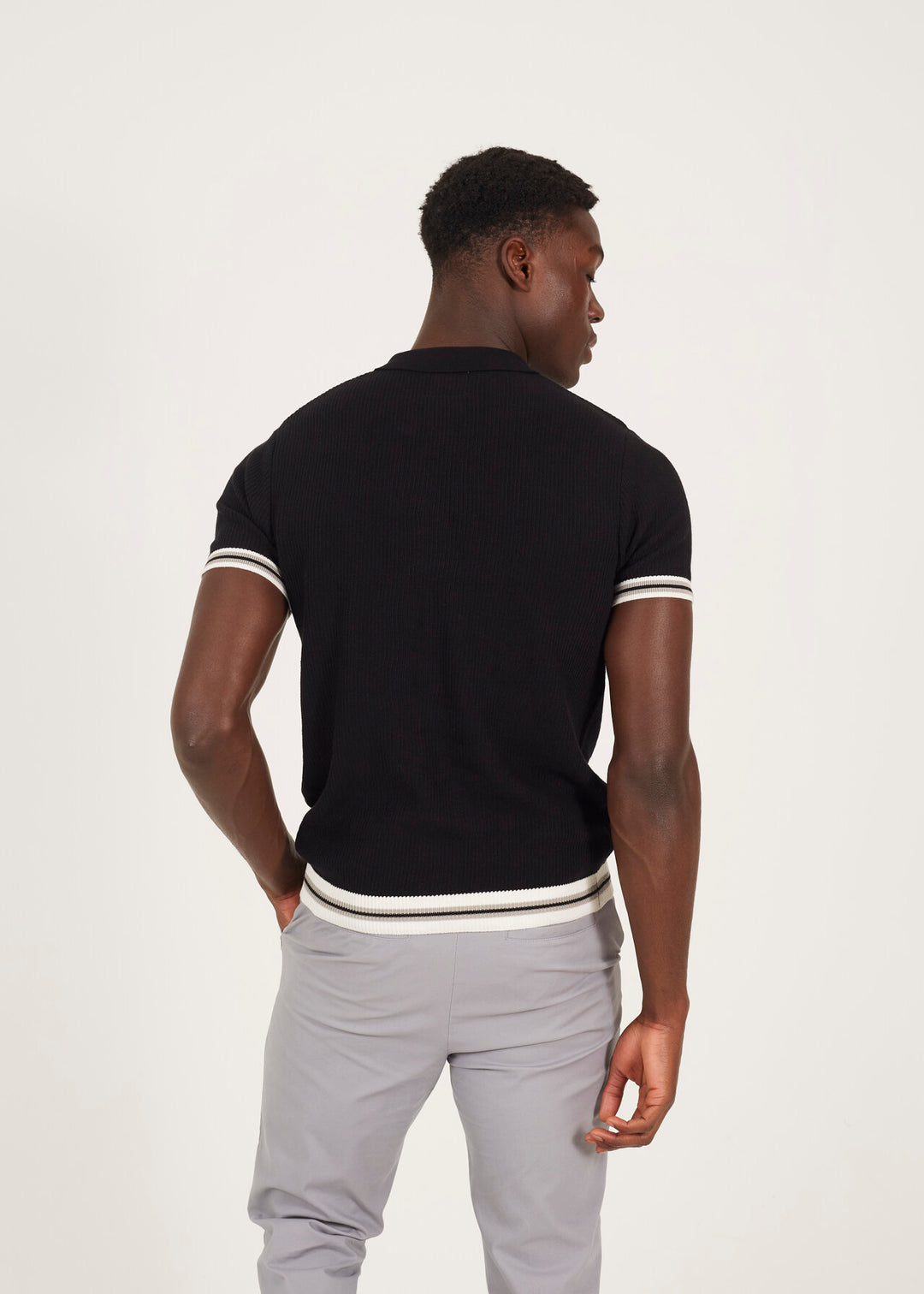 KNITTED POLO NECK WITH STRIPED TIPPING