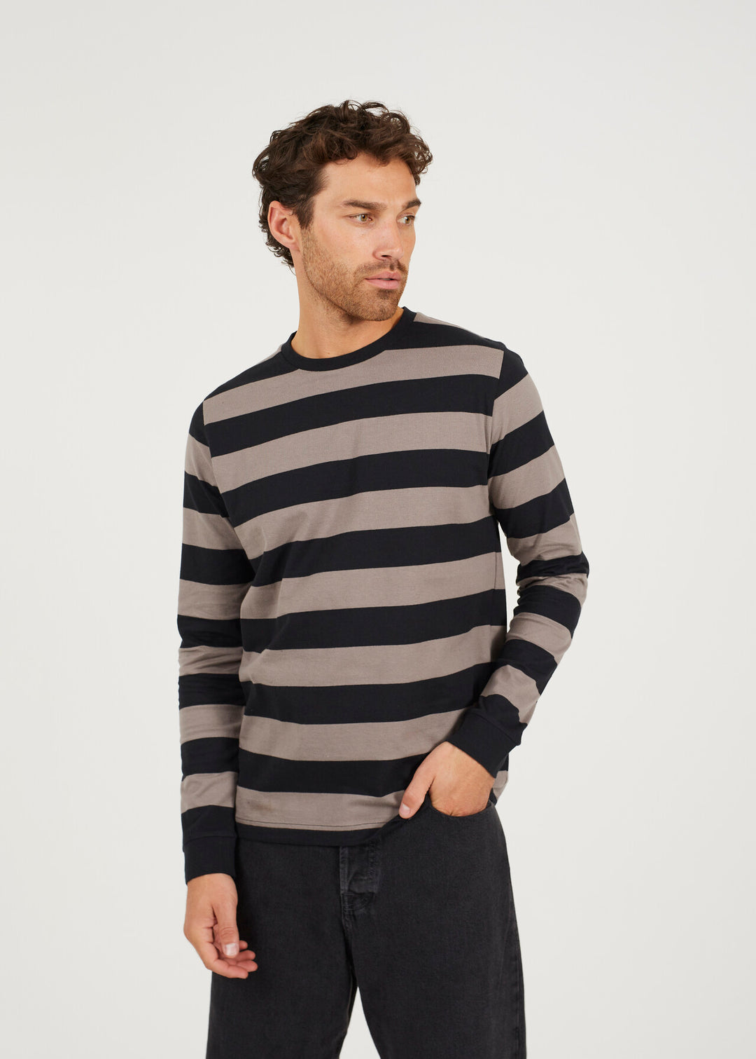 WIDE STRIPED LONG SLEEVED JERSEY TOP