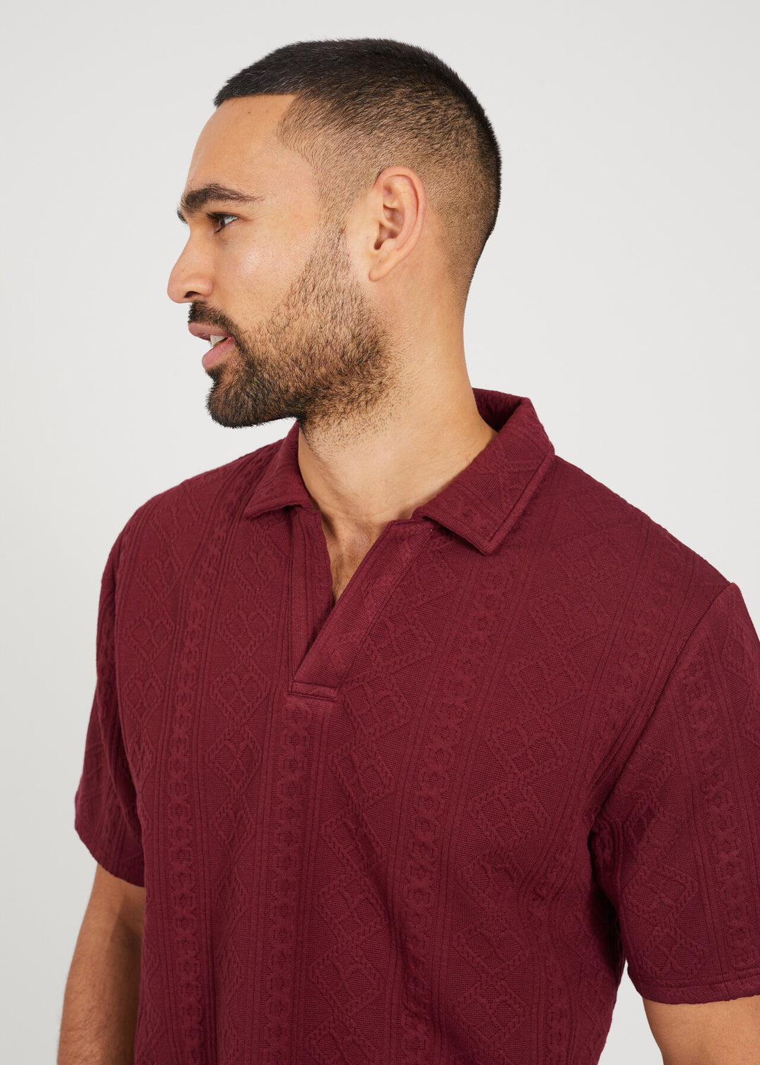 JACQAURD SHORT SLEEVE POLO NECK, LIGHT BURGANDY