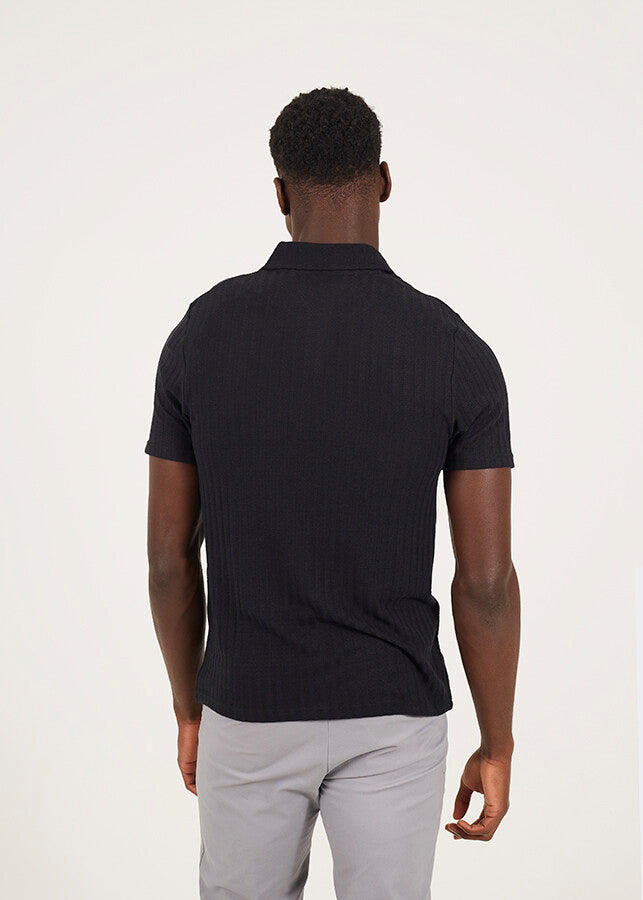 LIGHTWEIGHT COLLARED POLO SHIRT