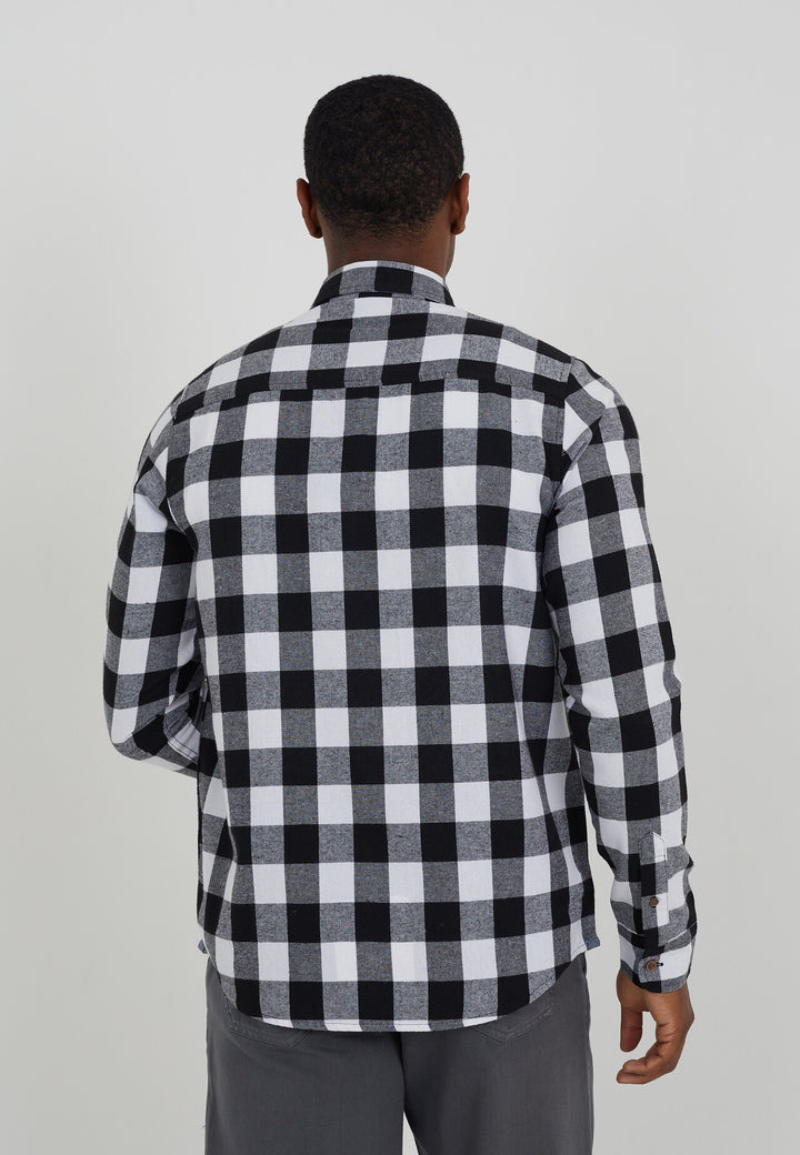 BLACK AND WHITE CHECK FLANNEL SHIRT