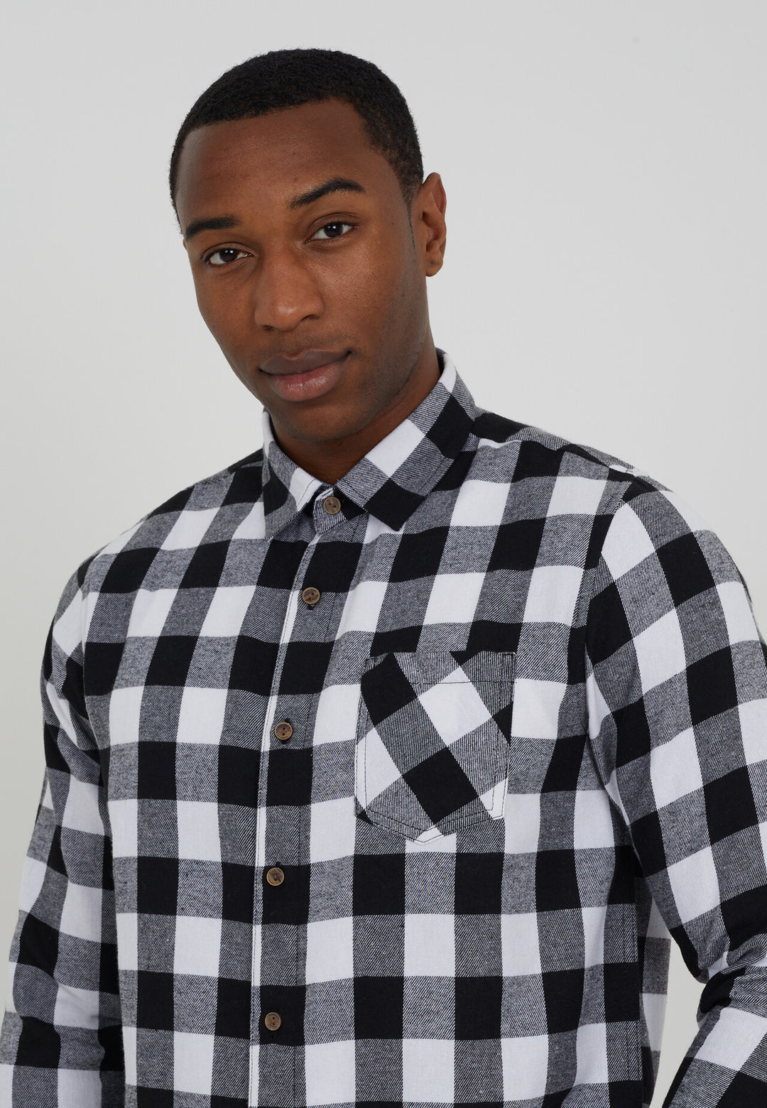 BLACK AND WHITE CHECK FLANNEL SHIRT