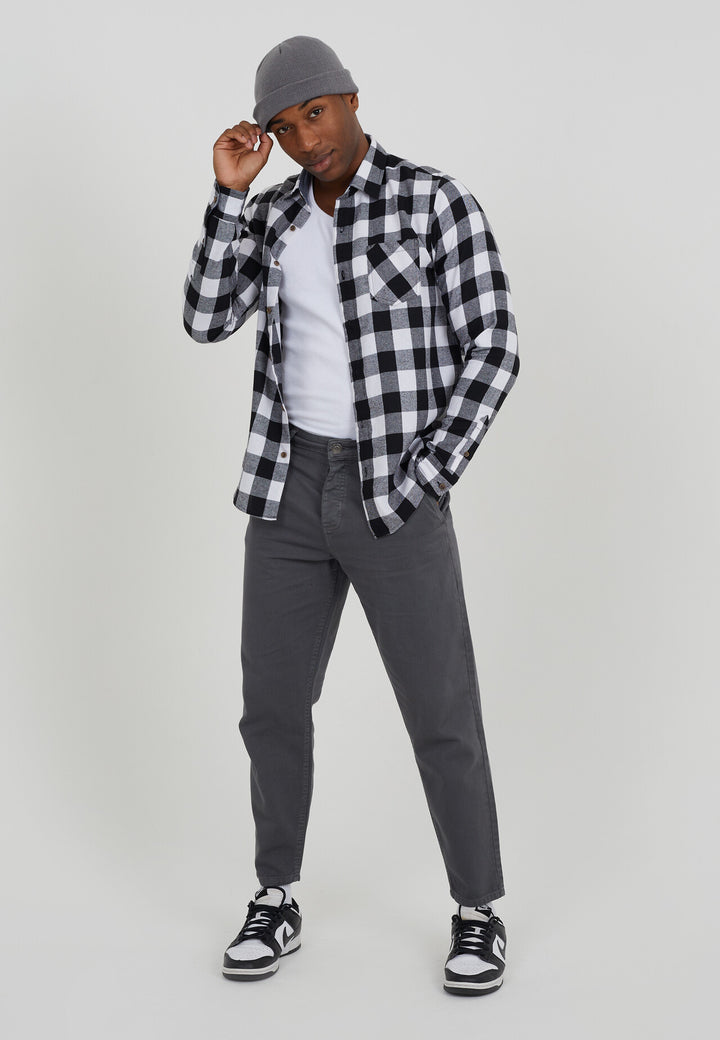 BLACK AND WHITE CHECK FLANNEL SHIRT