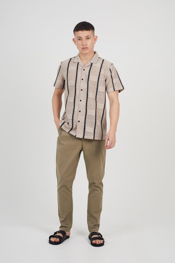 STRIPE PATTERNED TEXTURED SHIRT, MUSHROOM/BLACK