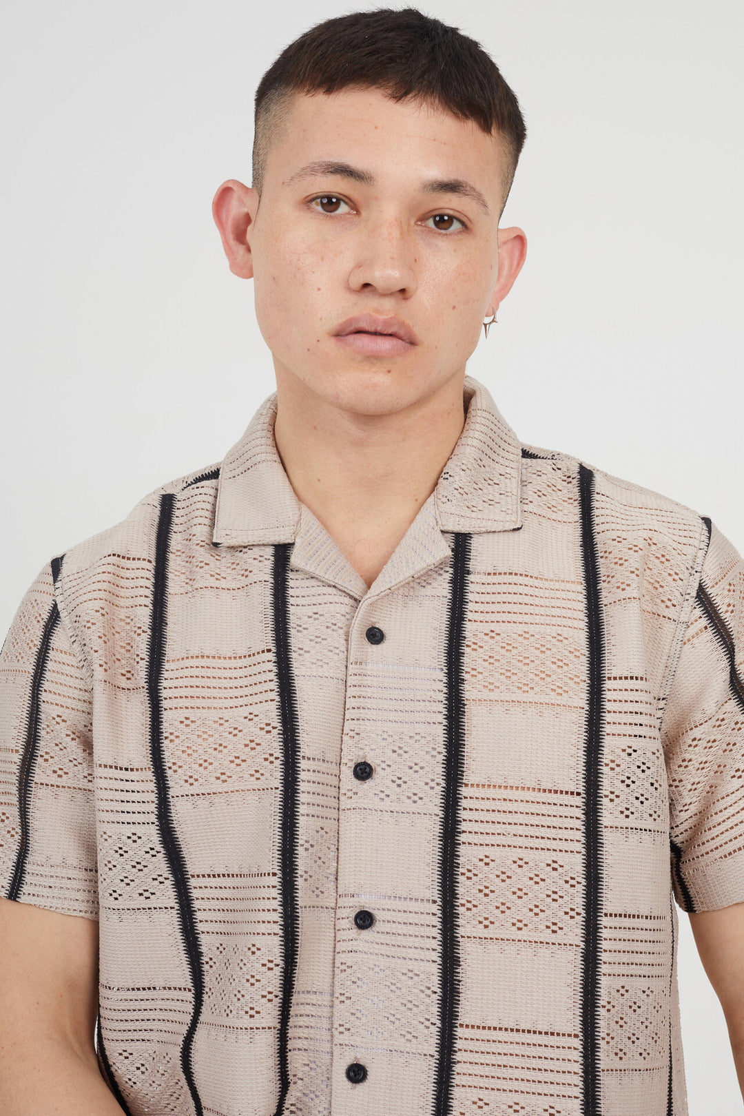 STRIPE PATTERNED TEXTURED SHIRT, MUSHROOM/BLACK