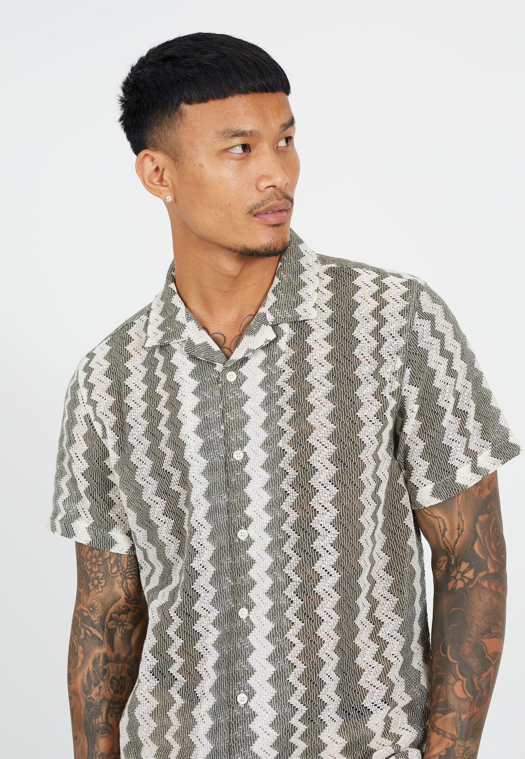 ABSTRACT STRIPE BUTTON DOWN SHIRT