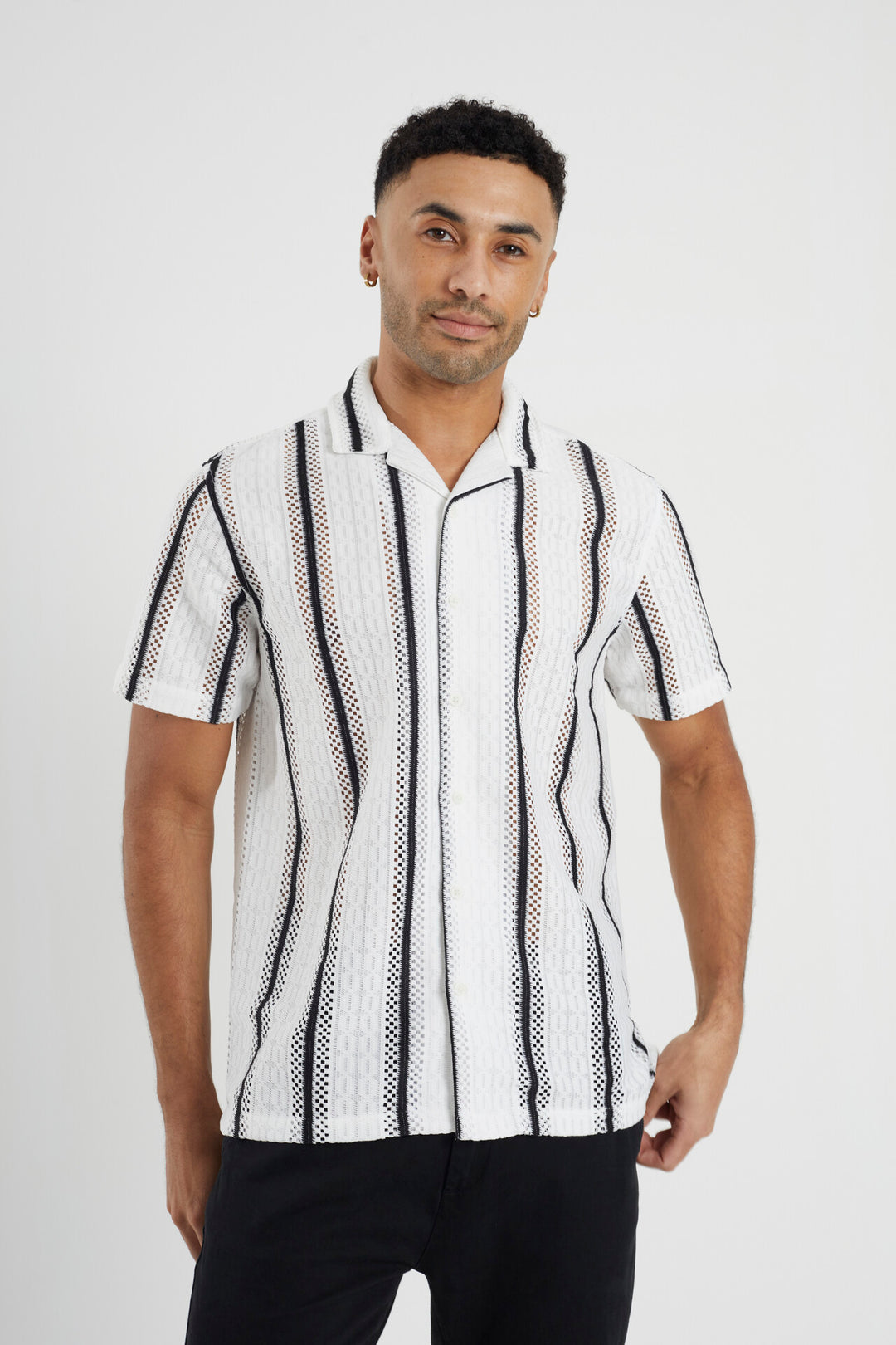 STRIPED SHORT SLEEVE REVERE COLLAR SHIRT, WHITE/BLACK