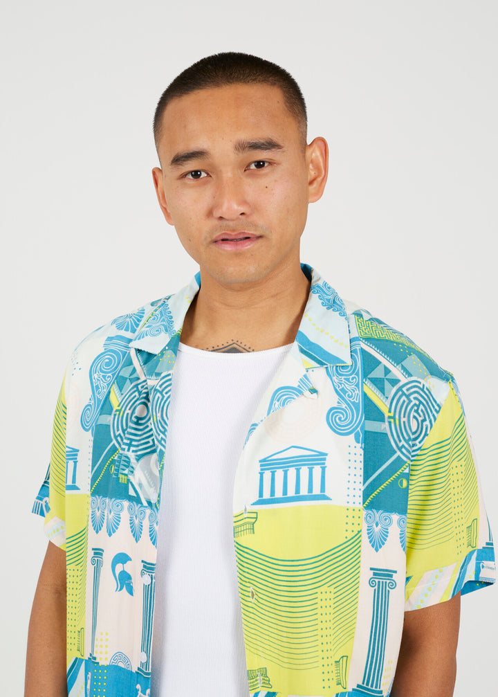 GRAPHIC COLLARED SHIRT