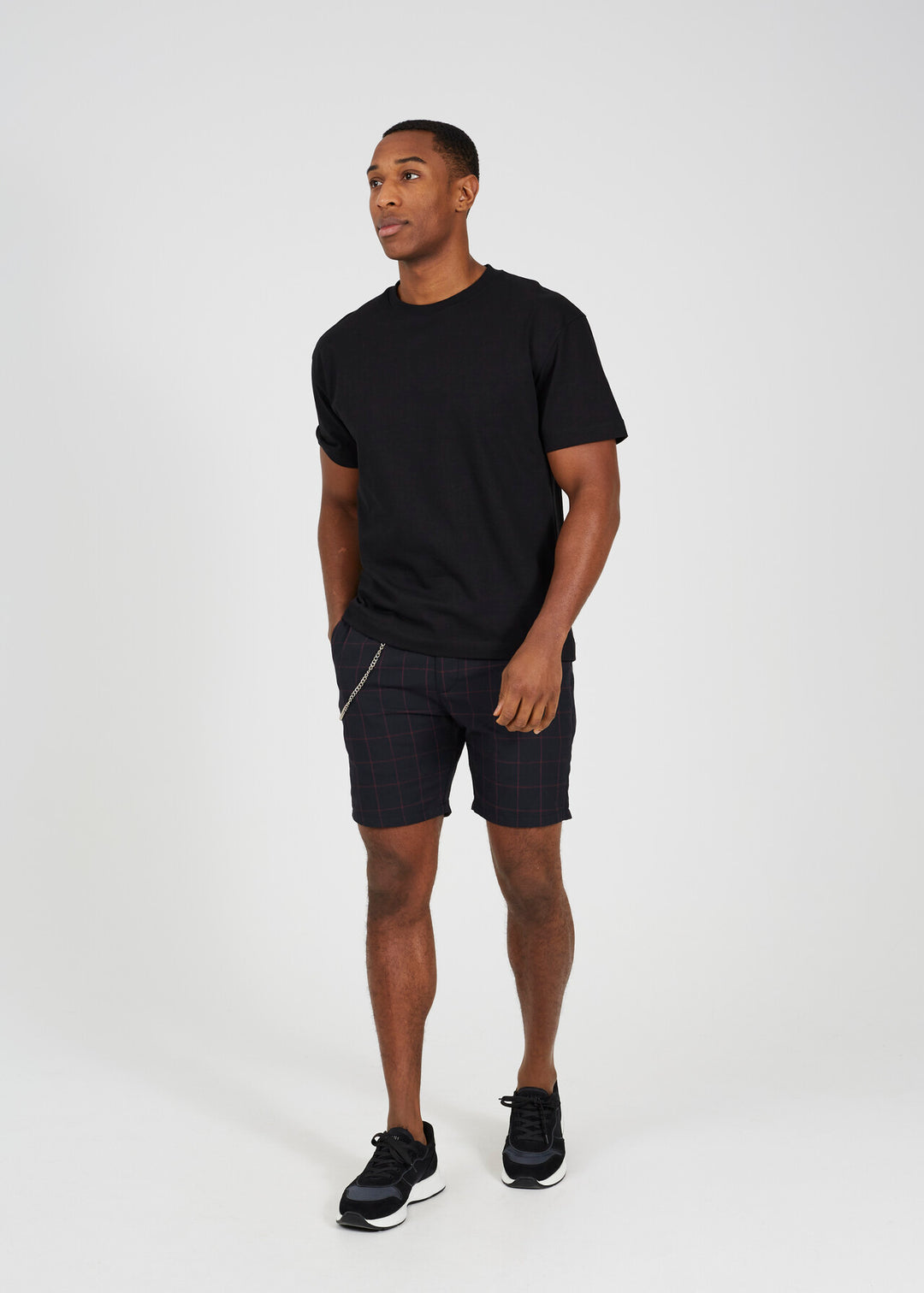 BLACK CHECKED METAL CHAIN DETAIL SHORTS