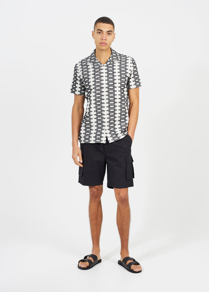 BLACK RIPSTOP KNEE LENGTH CARGO SHORTS