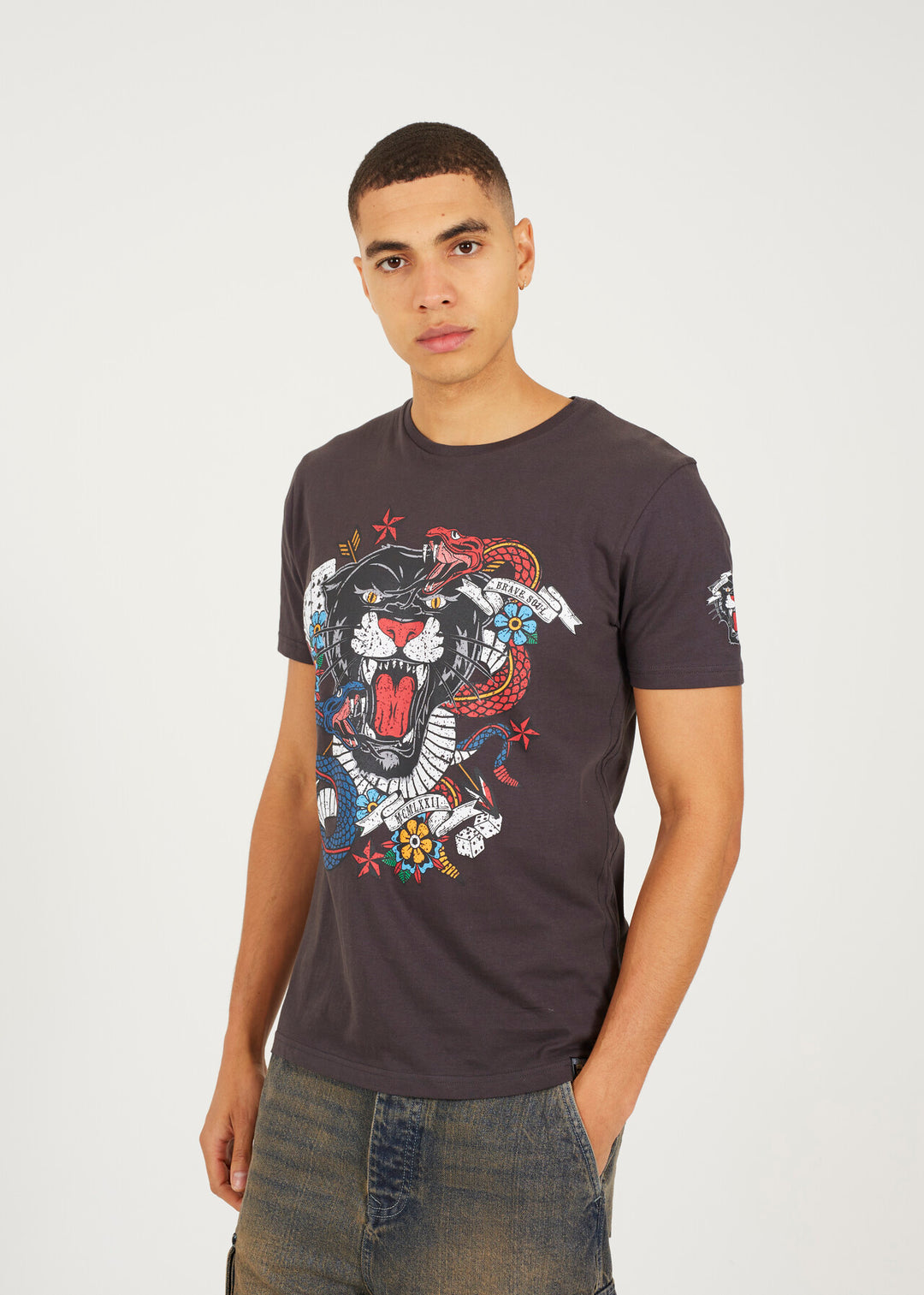 CREW NECK GRAPHIC T-SHIRT, KHAKI AND CHARCOAL