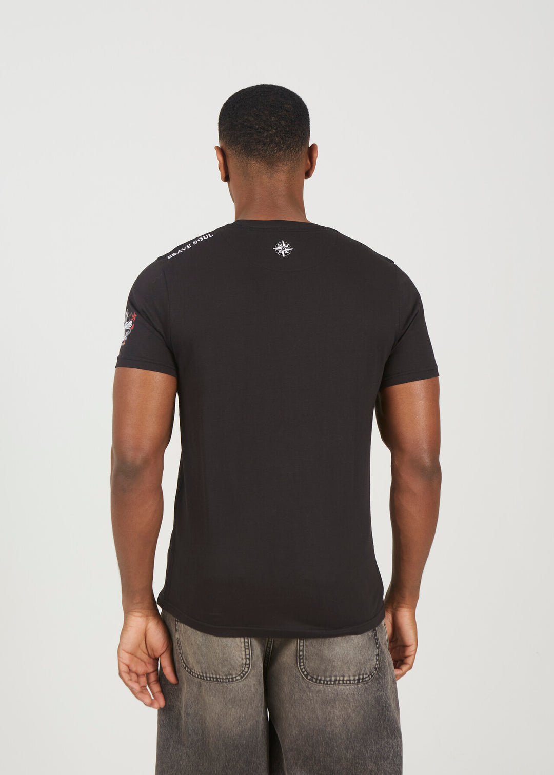 CREW NECK GRAPHIC T-SHIRT, PLASTER AND JET BLACK