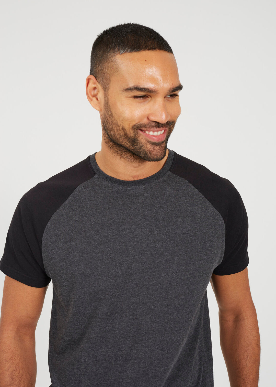 CREW NECK CONTRAST REGLAN T-SHIRT