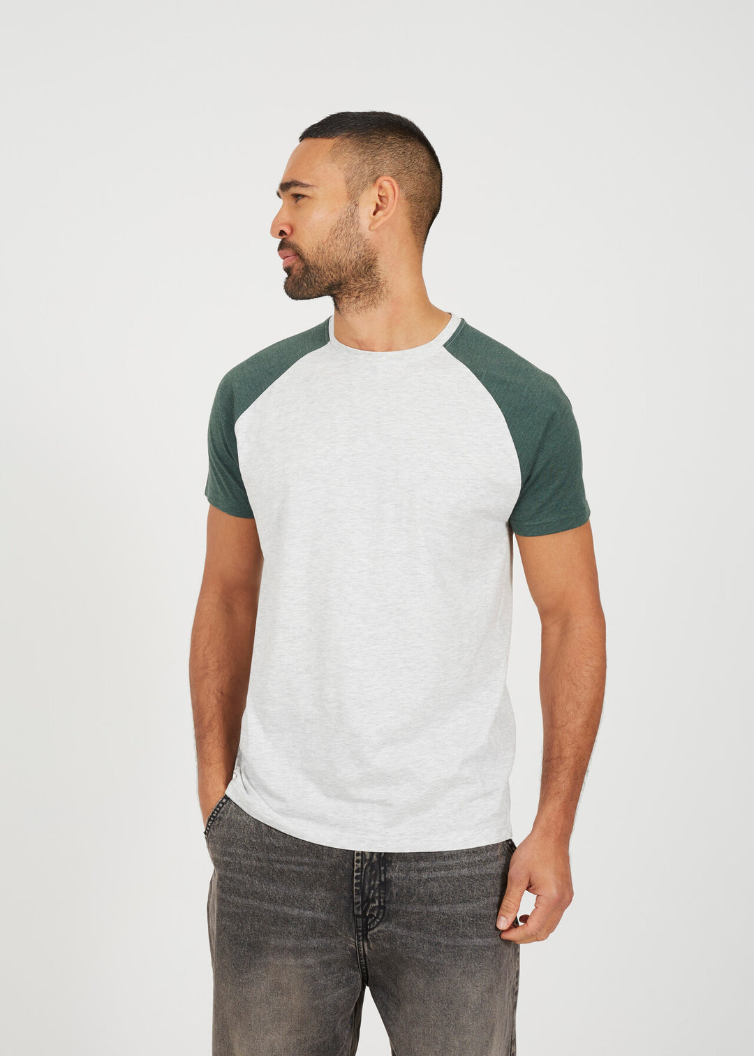 CREW NECK CONTRAST REGLAN T-SHIRT