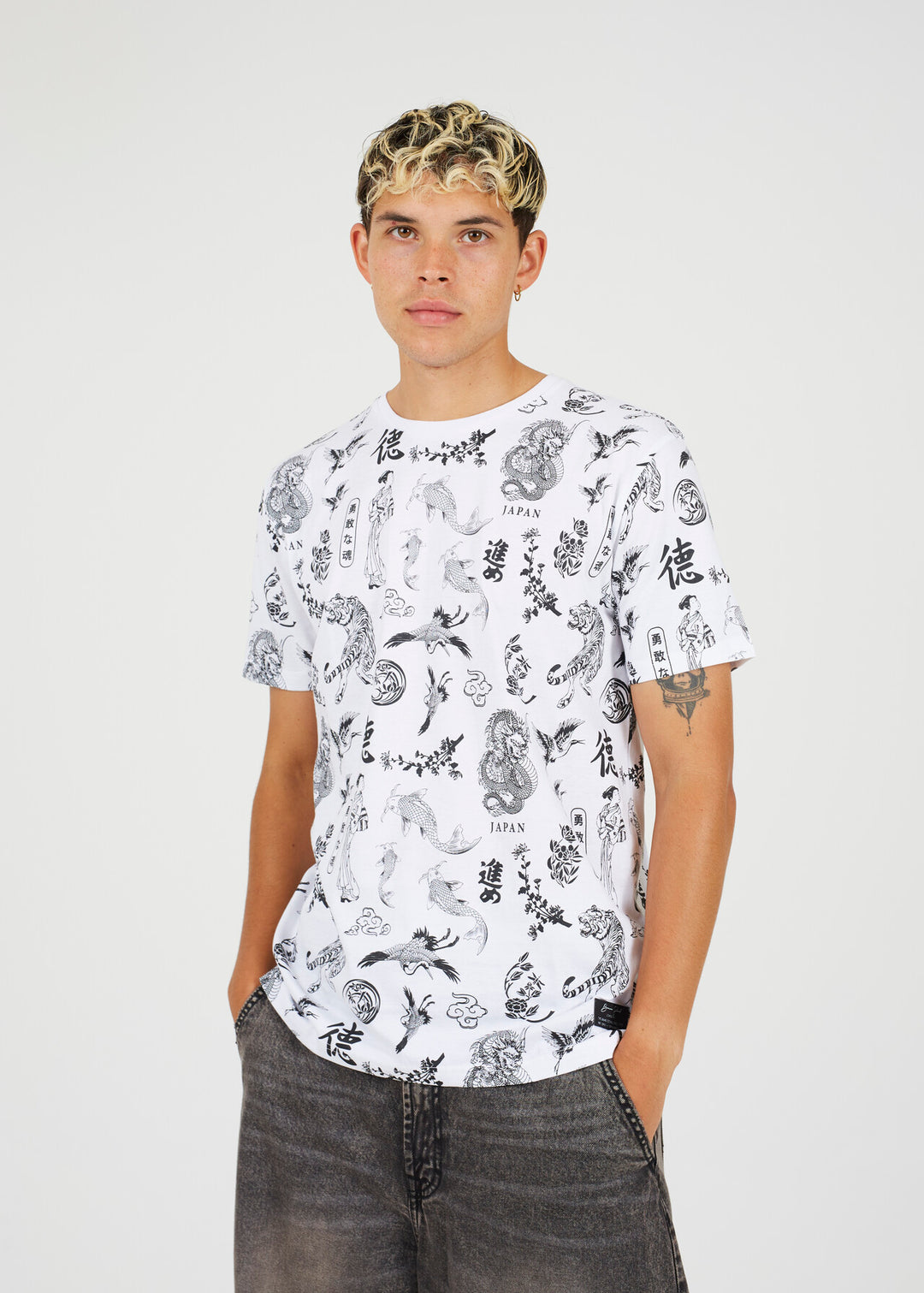 ORITENTAL PRINTED T-SHIRT