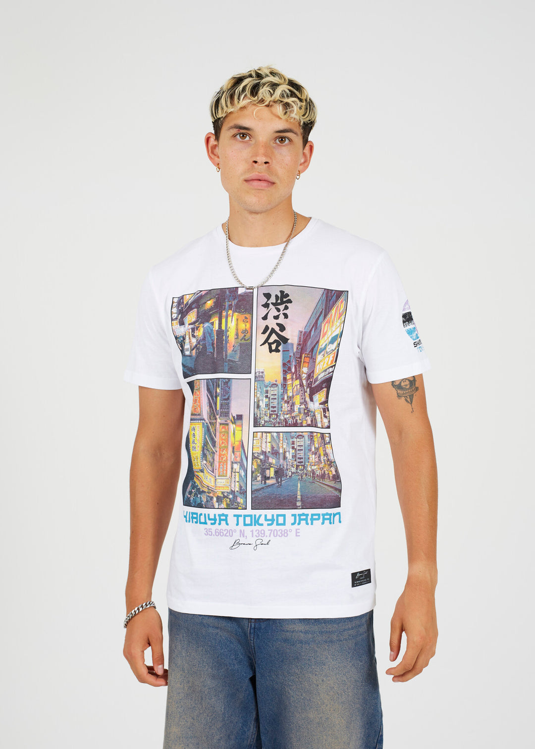 'TOKYO JAPAN' GRAPHIC PRINTED T-SHIRT