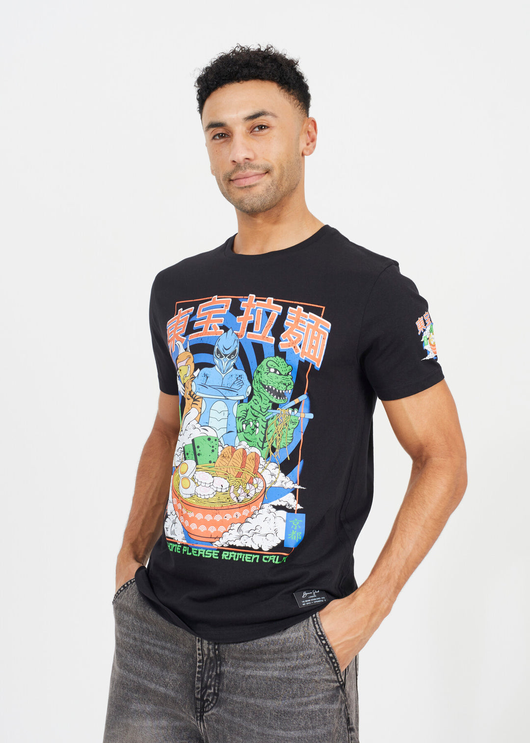 RAMEN GRAPHIC PRINT T-SHIRT
