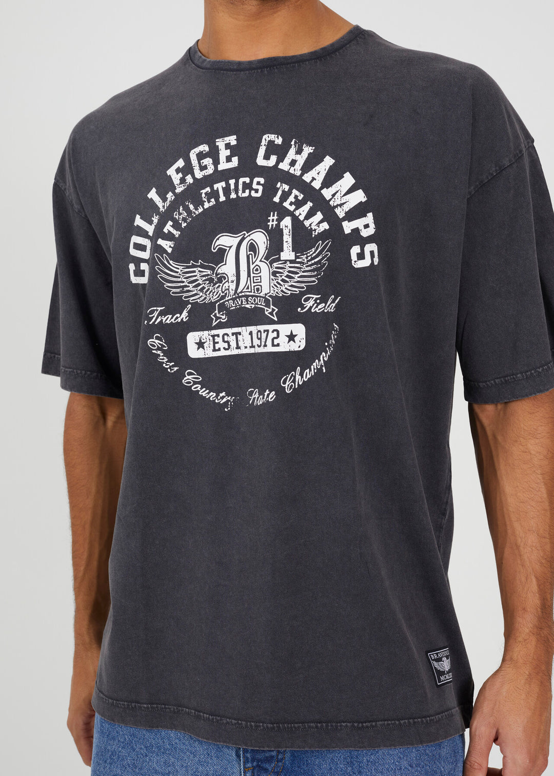 'COLLEGE CAMPUS' PRINTED T-SHIRT